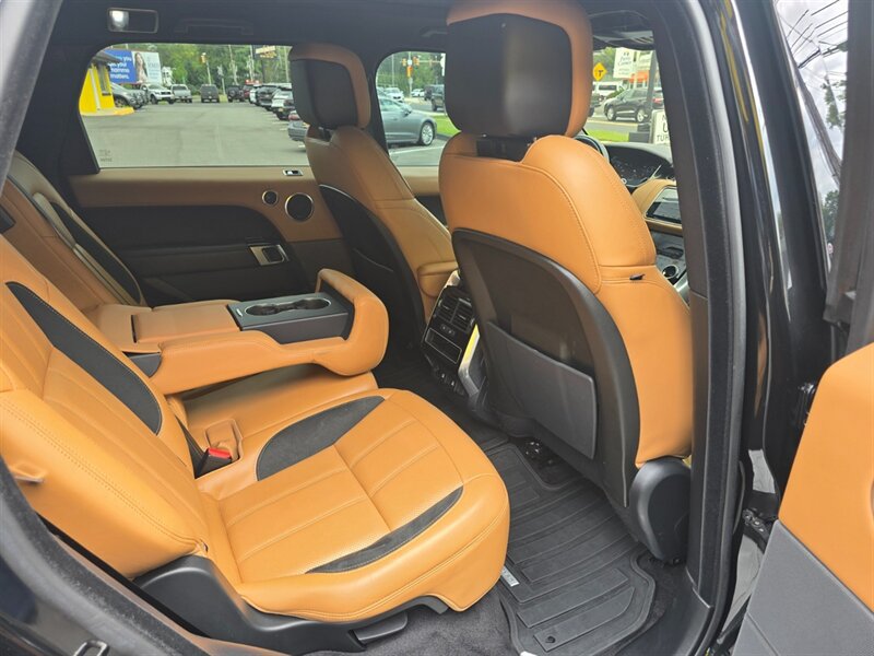 Used 2020 Land Rover Range Rover Sport HSE Dynamic AWD/4WD image 17