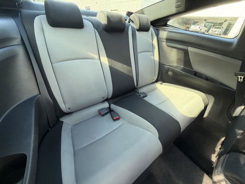 Used 2018 Honda Civic EX-T image 19