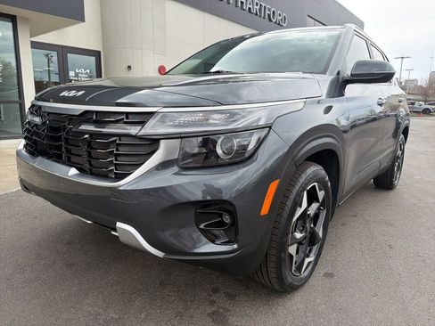 Certified 2024 Kia Seltos EX image 11