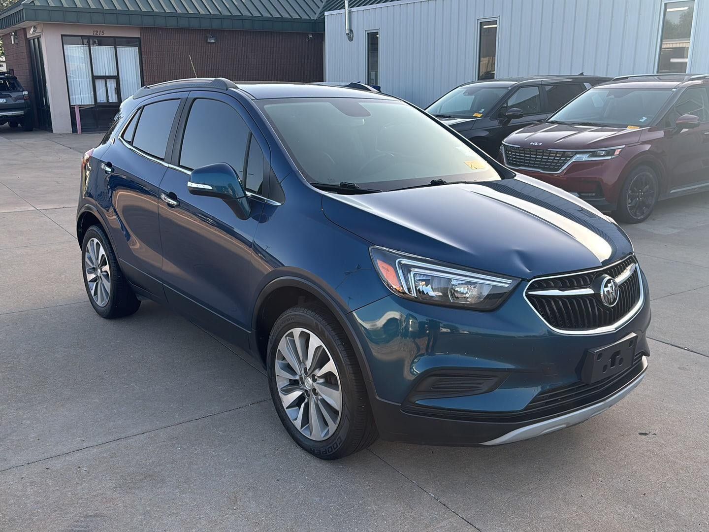 Used 2019 Buick Encore Preferred AWD/4WD image 1