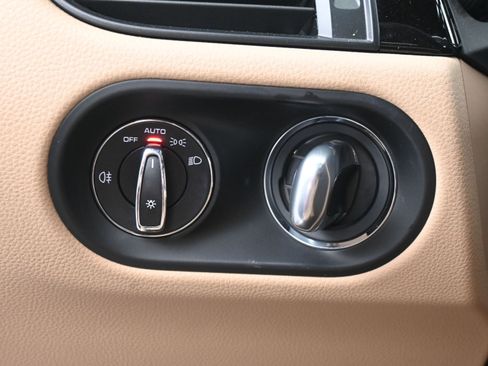 Used 2021 Porsche Macan S image 22