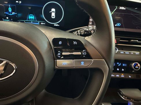 Used 2023 Hyundai Elantra SEL w/ Convenience Package image 26