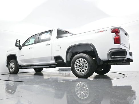 Used 2025 Chevrolet Silverado 2500 LT w/ Convenience Package AWD/4WD image 48