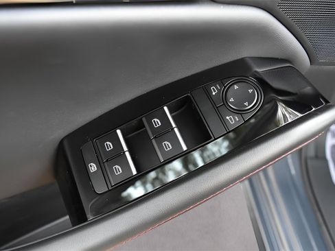 Used 2024 MAZDA MAZDA3 s image 12