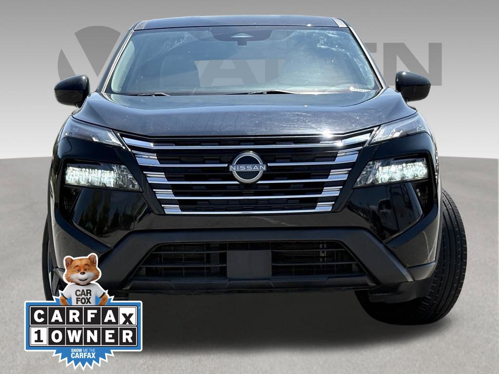 Used 2024 Nissan Rogue SV FWD image 2