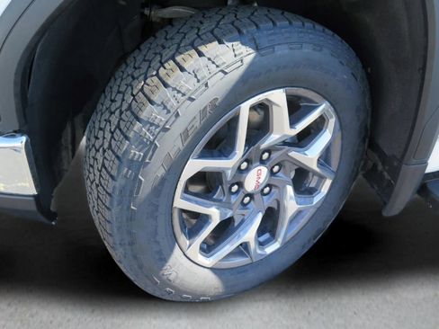 Used 2025 GMC Sierra 1500 SLT w/ SLT Premium Plus Package AWD/4WD image 25