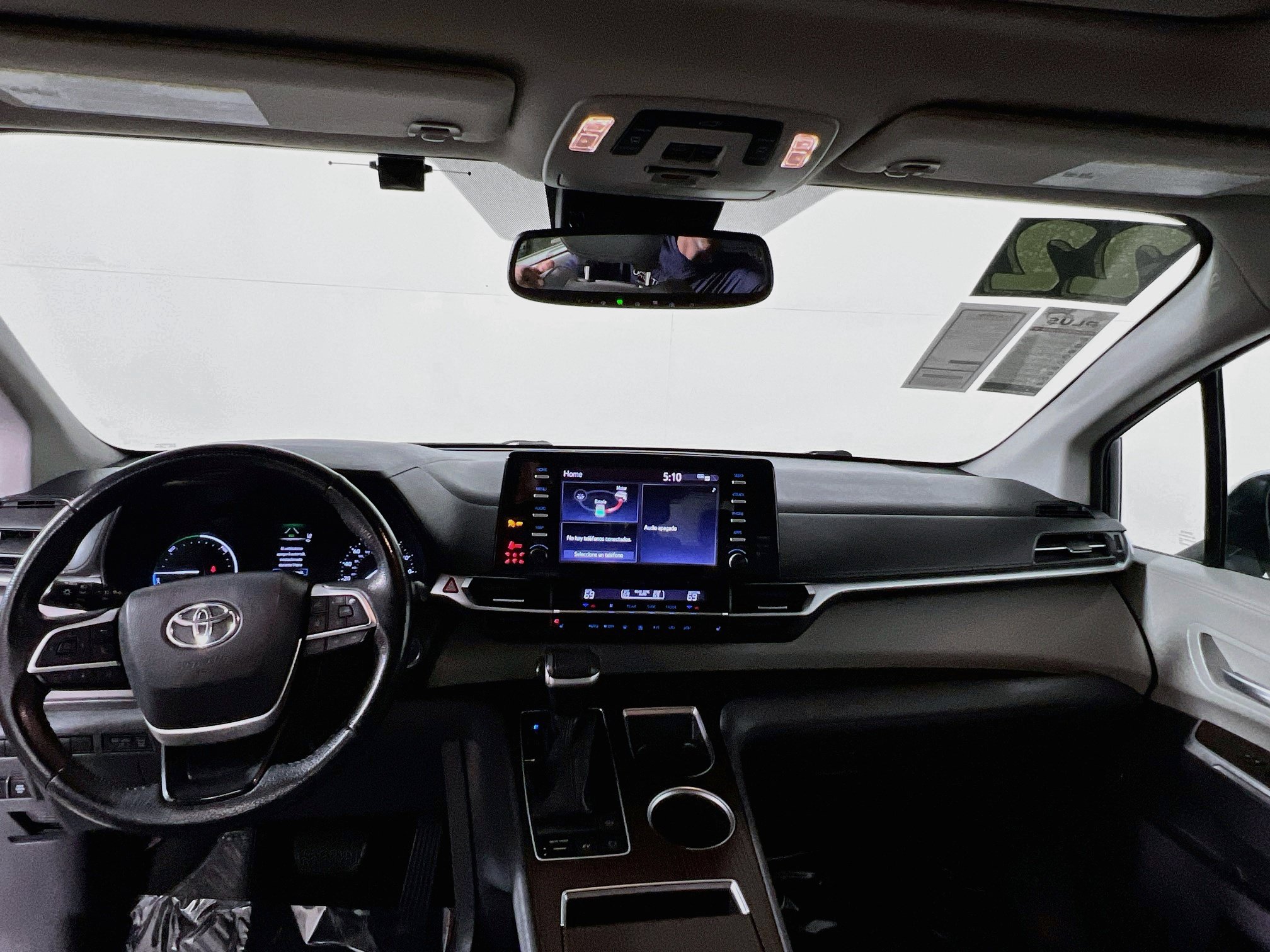 Used 2022 Toyota Sienna XLE FWD image 30