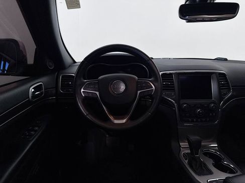 Used 2018 Jeep Grand Cherokee Limited w/ Luxury Group II image 24