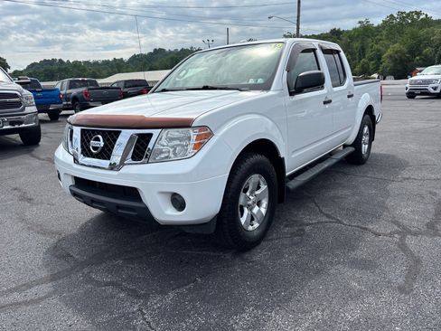 Used 2012 Nissan Frontier SV w/ SV Premium Utility Pkg RWD image 3