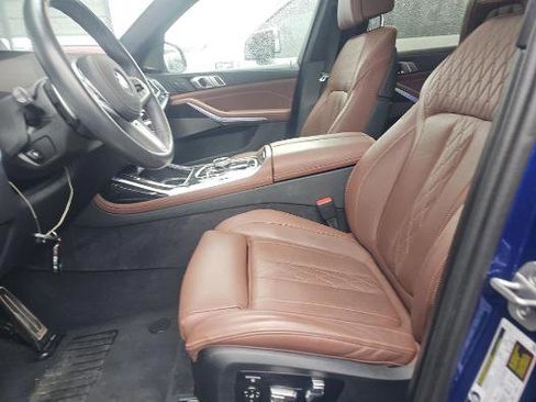 Used 2025 BMW X7 M60i w/ Executive Package image 6