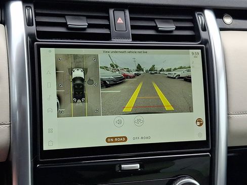 Used 2025 Land Rover Discovery S AWD/4WD image 19