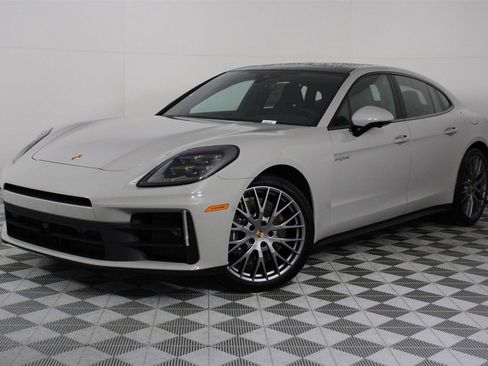 New 2026 Porsche Panamera 4 image 1