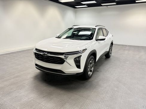 New 2026 Chevrolet Trax LT w/ LT Convenience Package image 1
