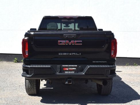 Used 2021 GMC Sierra 3500 Denali w/ Denali Black Diamond Edition AWD/4WD image 6