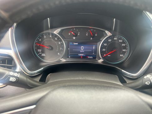 Used 2019 Chevrolet Equinox LT w/ LPO, Cargo Package FWD image 29