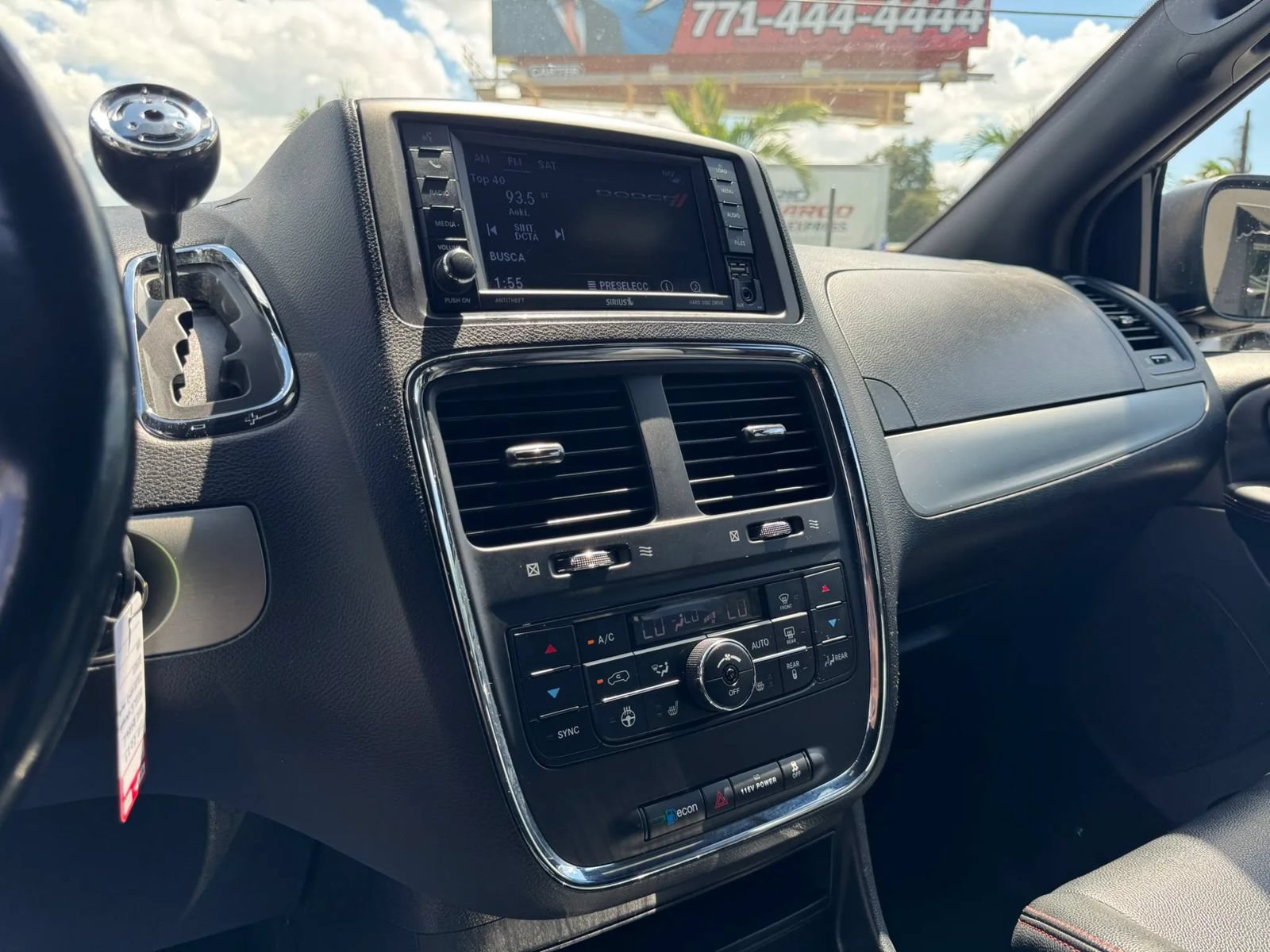 Used 2019 Dodge Grand Caravan GT FWD image 32