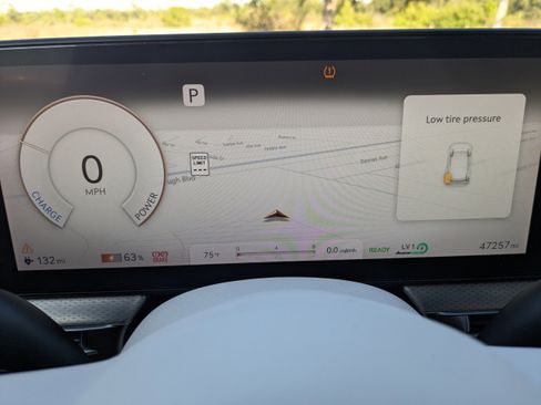 Used 2023 Genesis GV60 Performance image 33