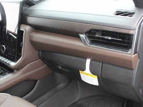 New 2026 GMC Yukon Denali Ultimate image 37