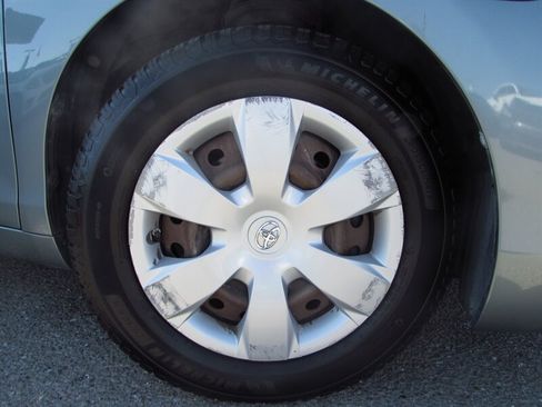 Used 2007 Toyota Camry CE FWD image 29