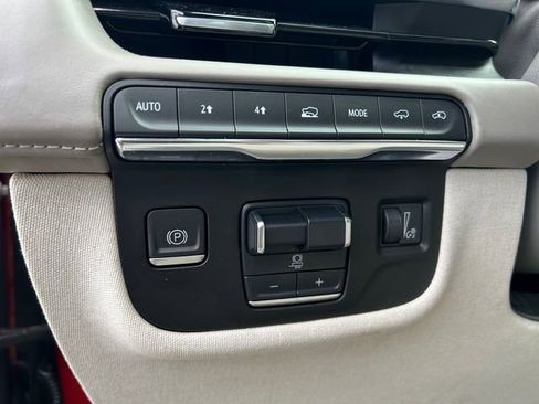 Used 2023 Cadillac Escalade Sport Platinum w/ LPO, ONYX Package image 24