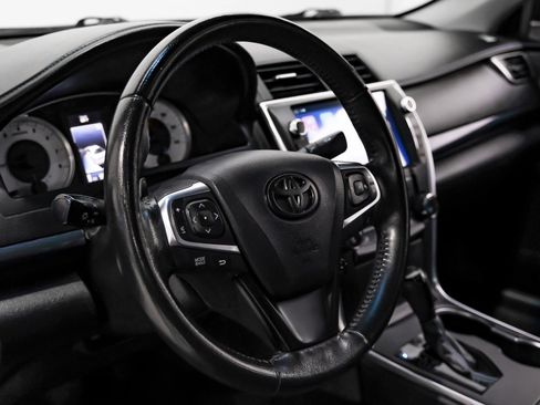 Used 2016 Toyota Camry SE image 22