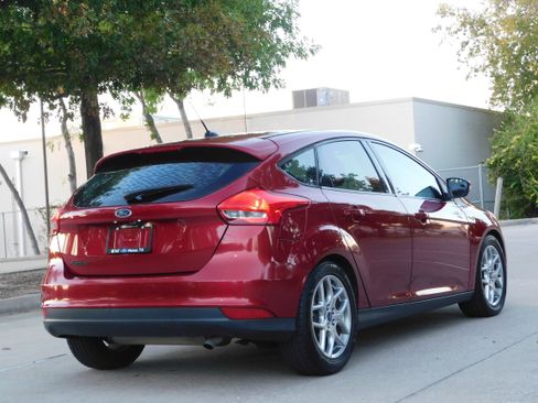 Used 2015 Ford Focus SE w/ Equipment Group 201A image 5