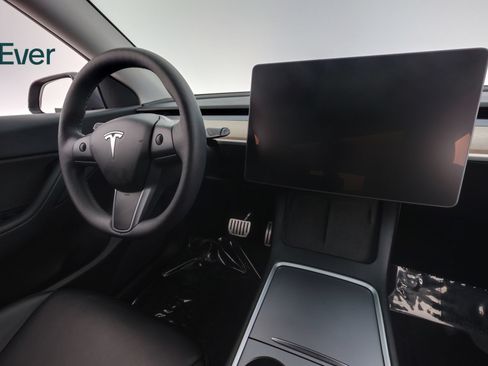 Used 2022 Tesla Model Y Performance AWD/4WD image 24