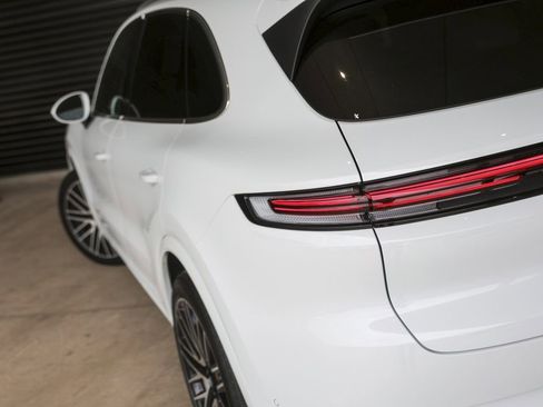 New 2026 Porsche Cayenne AWD/4WD image 13