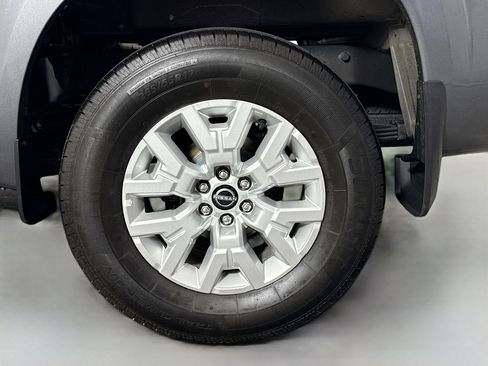 Used 2023 Nissan Frontier SV w/ Technology Package AWD/4WD image 27