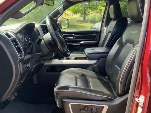 Used 2019 RAM 1500 Laramie AWD/4WD image 17