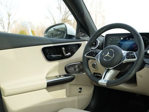 Used 2026 Mercedes-Benz C 300 4MATIC Sedan image 23