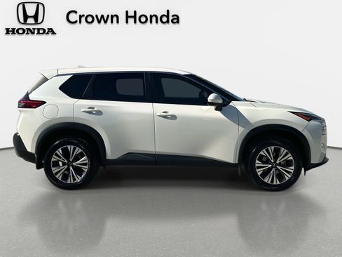 Used 2023 Nissan Rogue SV image 7