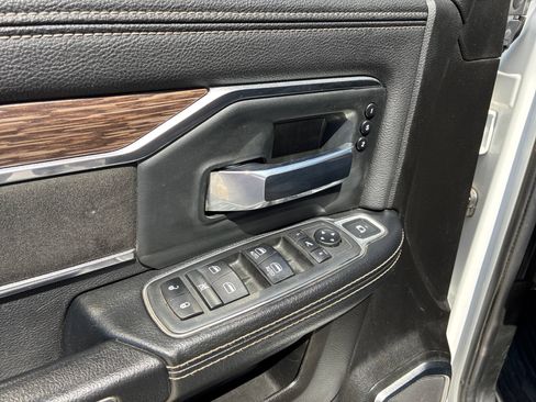 Used 2019 RAM 2500 Laramie AWD/4WD image 20