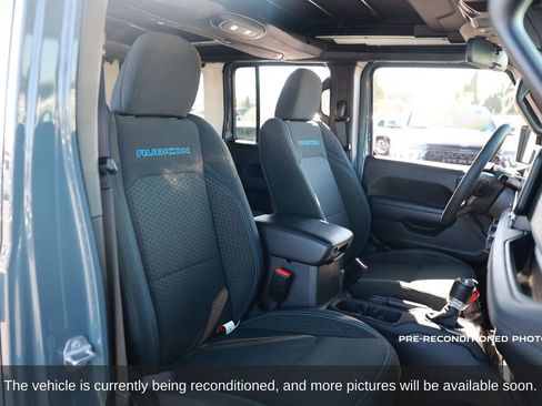 Used 2025 Jeep Wrangler Unlimited Rubicon 4xe w/ Convenience Group image 15