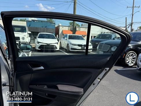 Used 2011 Honda Accord SE image 18