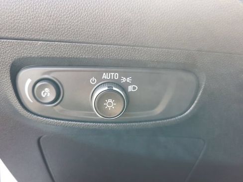 Used 2025 Buick Encore GX Preferred FWD image 40