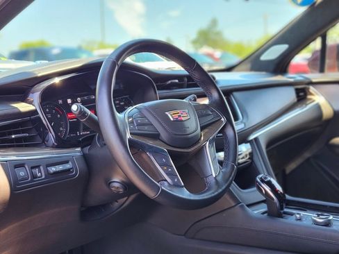 Used 2022 Cadillac XT5 Premium Luxury w/ Platinum Package AWD/4WD image 17
