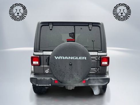 Used 2020 Jeep Wrangler Unlimited Sahara image 6