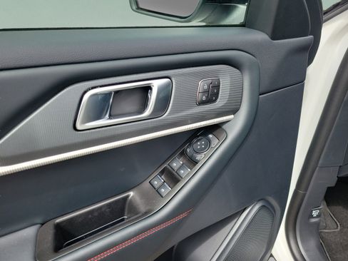 New 2026 Ford Explorer ST-Line w/ ST-Line Street Pack AWD/4WD image 6