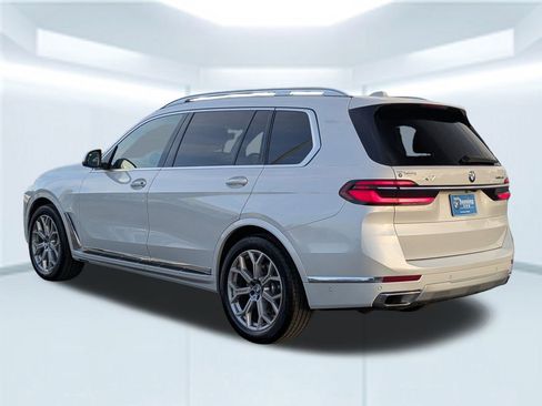 Used 2024 BMW X7 xDrive40i image 4