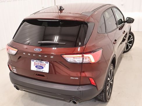 Certified 2021 Ford Escape SE w/ SE Sport Appearance Package image 38