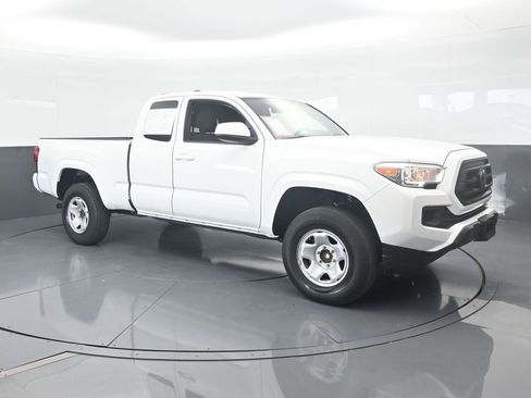 Used 2022 Toyota Tacoma SR image 8