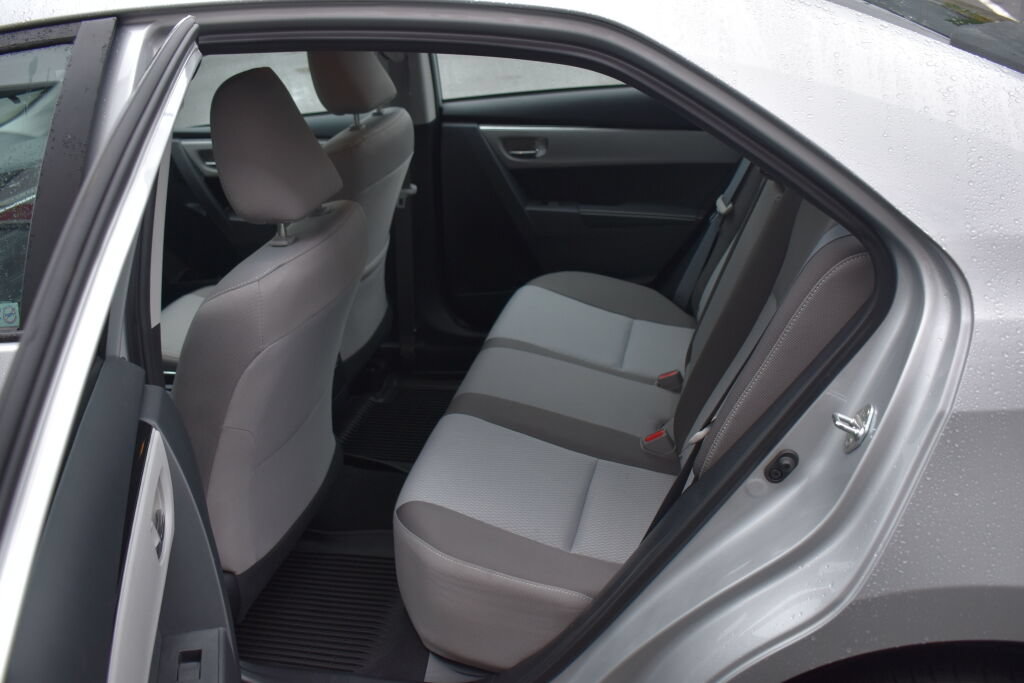 Used 2017 Toyota Corolla LE FWD image 20