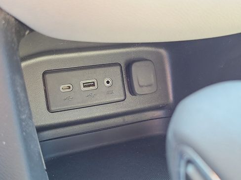 Used 2024 Chevrolet Equinox LT FWD image 26