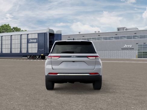 New 2025 Jeep Grand Cherokee Limited image 7