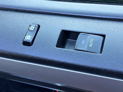 Used 2022 Toyota 4Runner SR5 image 21