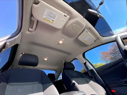 Used 2018 Ford Focus SE image 29