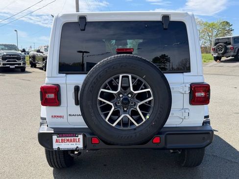 New 2026 Jeep Wrangler Sahara AWD/4WD image 4
