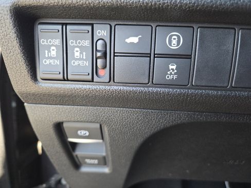 Certified 2024 Honda Odyssey EX-L image 11