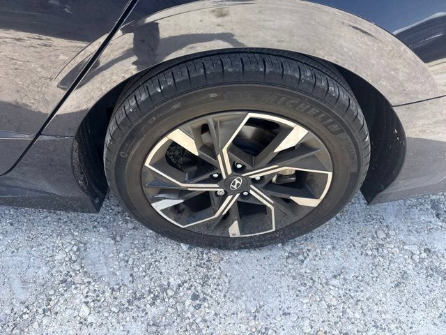 Certified 2024 Hyundai Sonata SEL FWD image 11